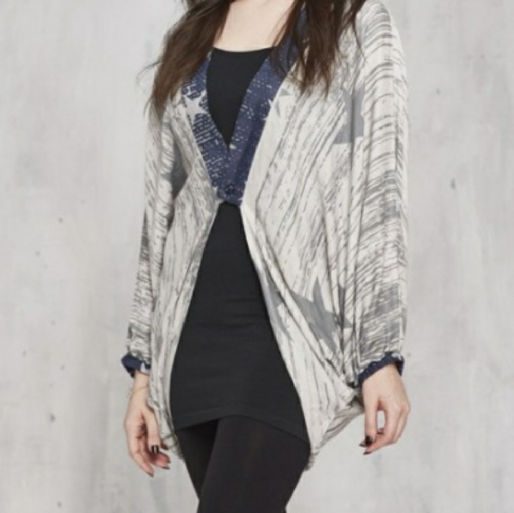 Mona B Freebird Poncho